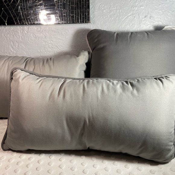 Home Essence Grey Damask 3 piece pillow set - Picture 4 of 14